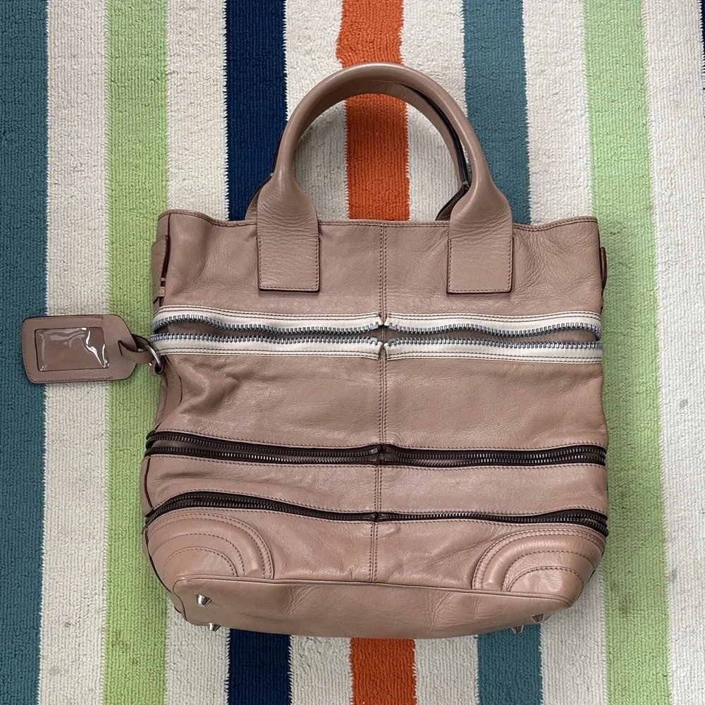 Chloe Zipper Happy Purse